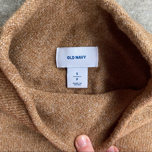 Old navy sweater - Picture 2 of 2